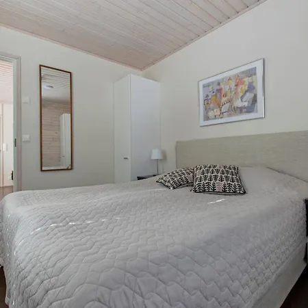 Vuosselinhovi A By Interhome *